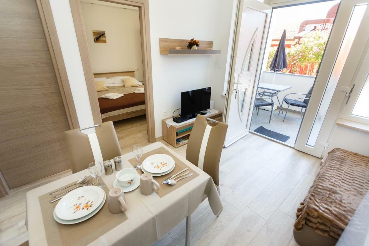 Apartment Rosemary 24 Krk Town Eksteriør bilde